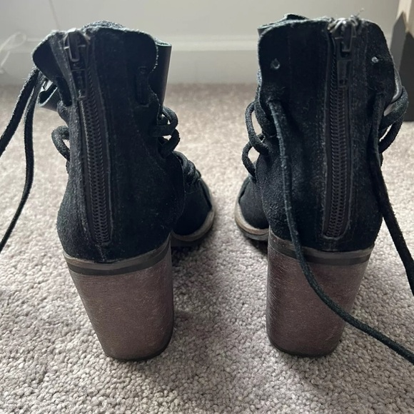 Farylrobin x Free People Lucas Bootie Shoe Womens Size 7 Black Suede Lace Up GUC - Picture 5 of 9